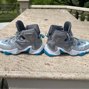 Lebron 13 Hologram